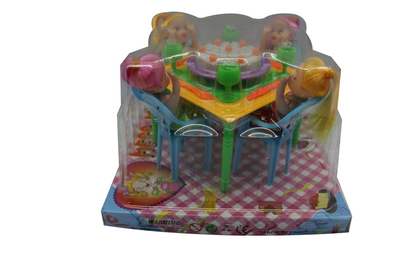 Set de Muebles con 4 Munecas