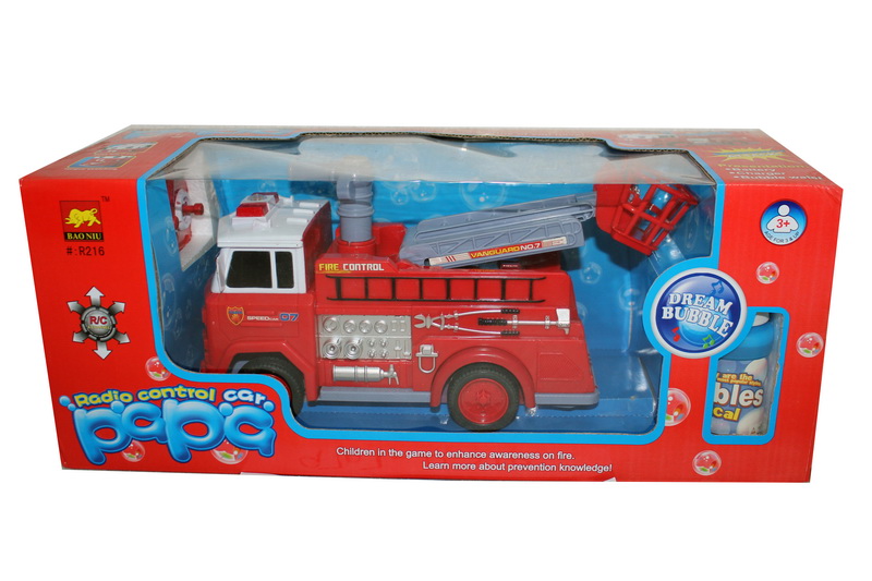 Camion de Bomberos hace Burbujas